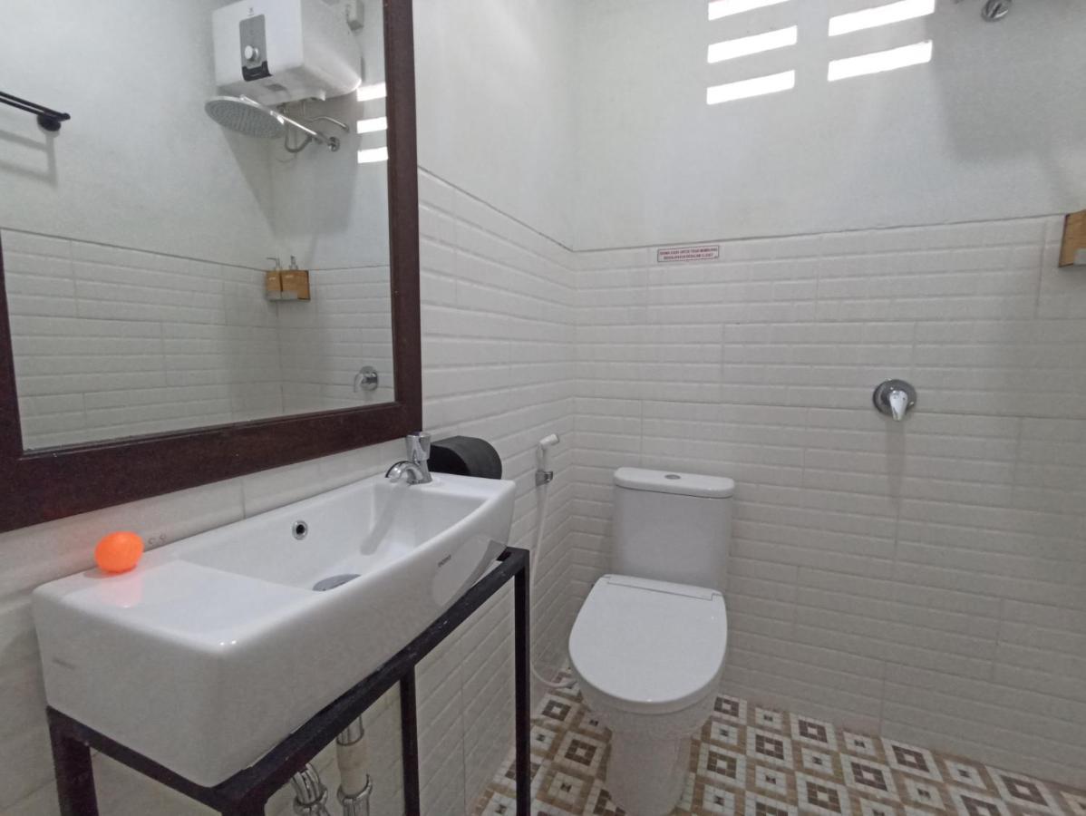 Mruyung Guest House Kota Lama Banyumas Mitra Reddoorz Екстер'єр фото